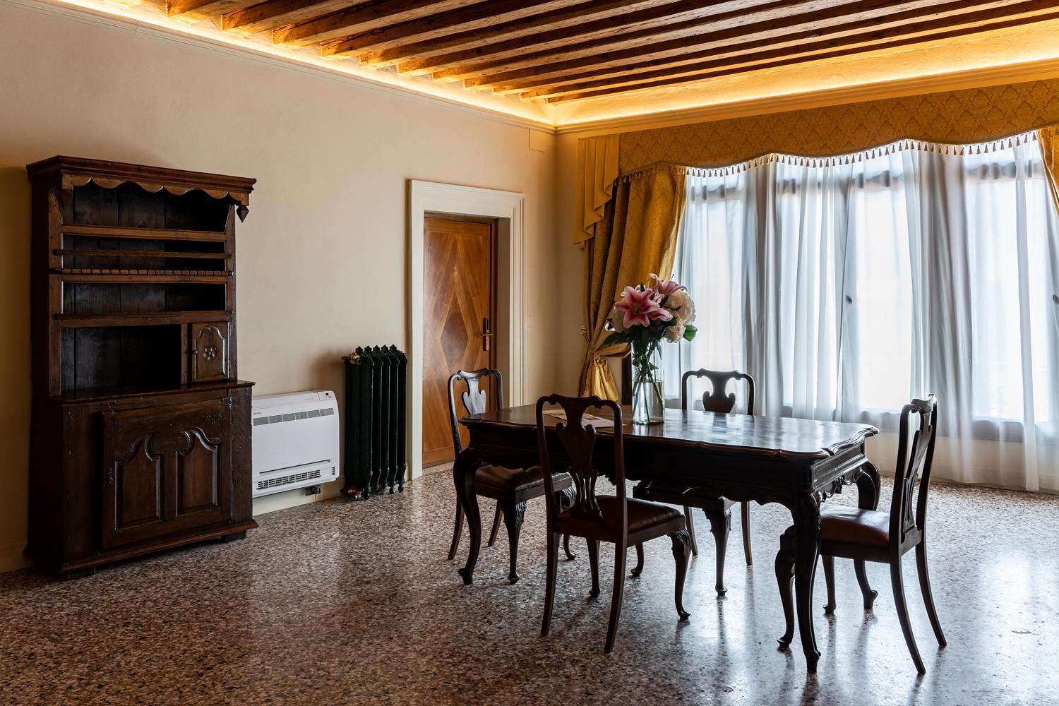 Palazzo Titti Rialto Suites Venice Exterior photo