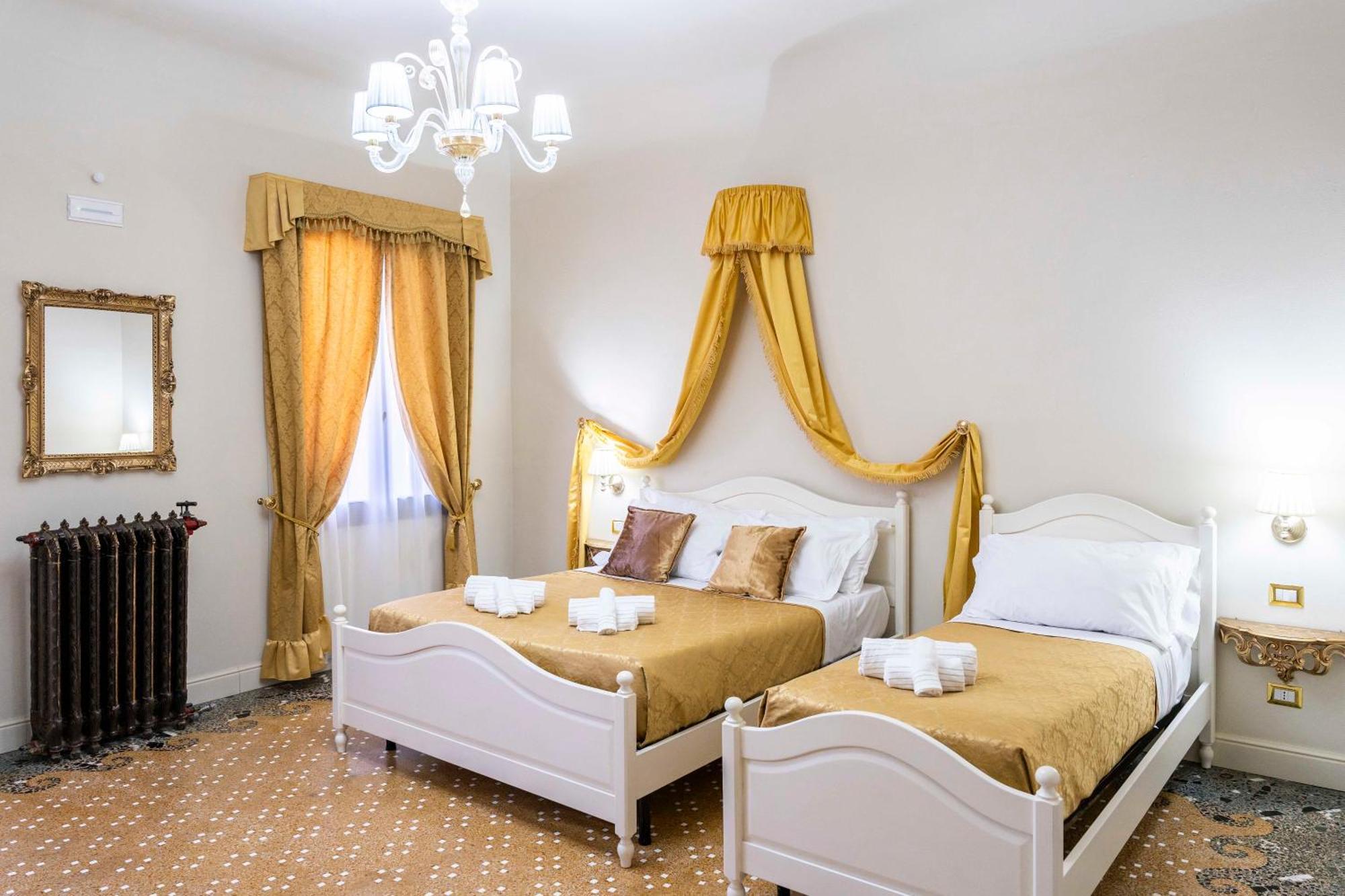 Palazzo Titti Rialto Suites Venice Exterior photo