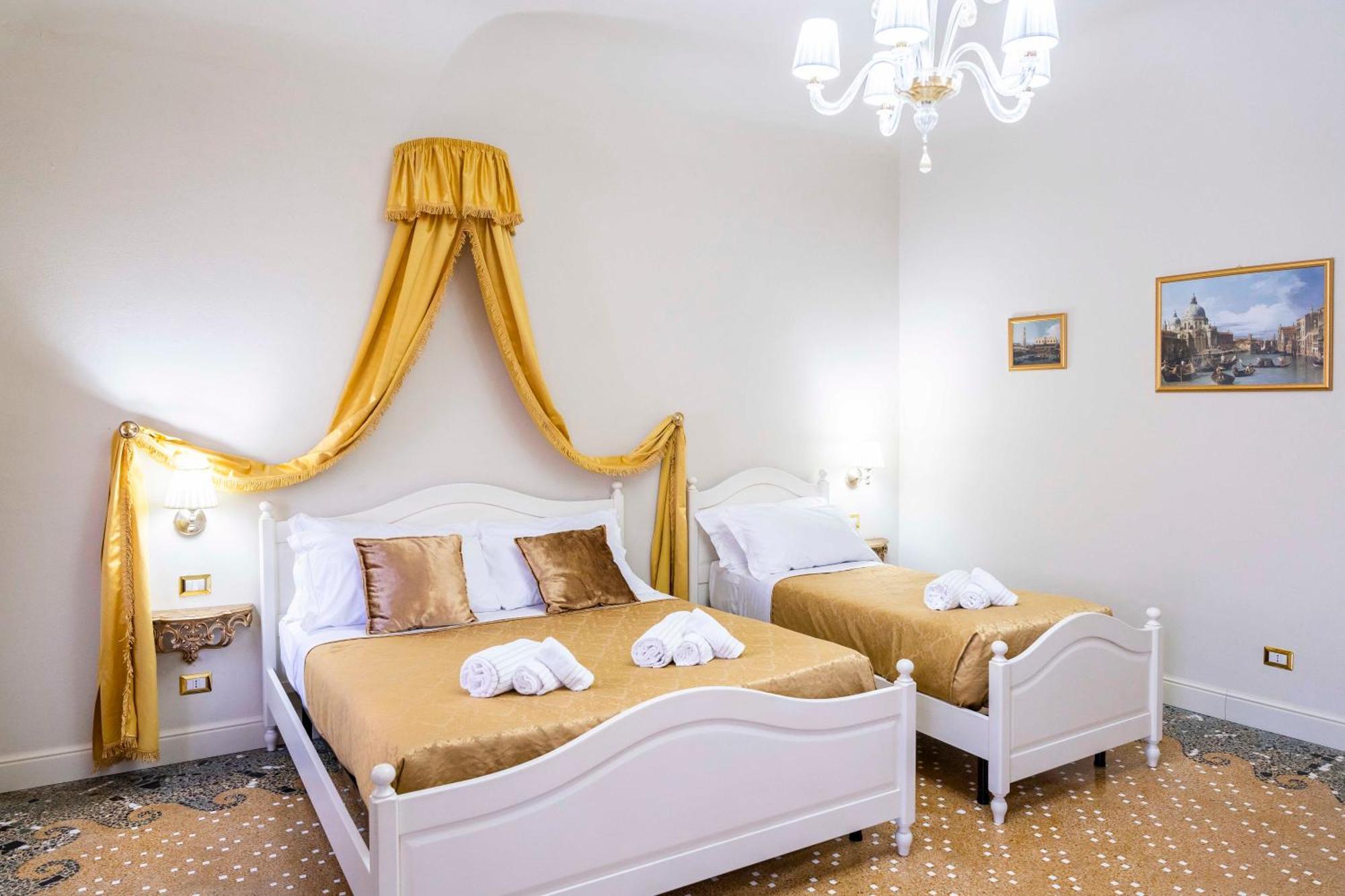 Palazzo Titti Rialto Suites Venice Exterior photo